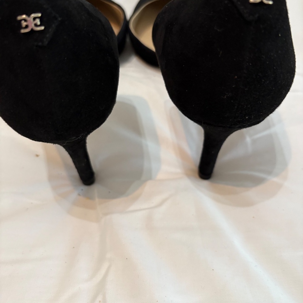 Heels - Picture 3 of 4